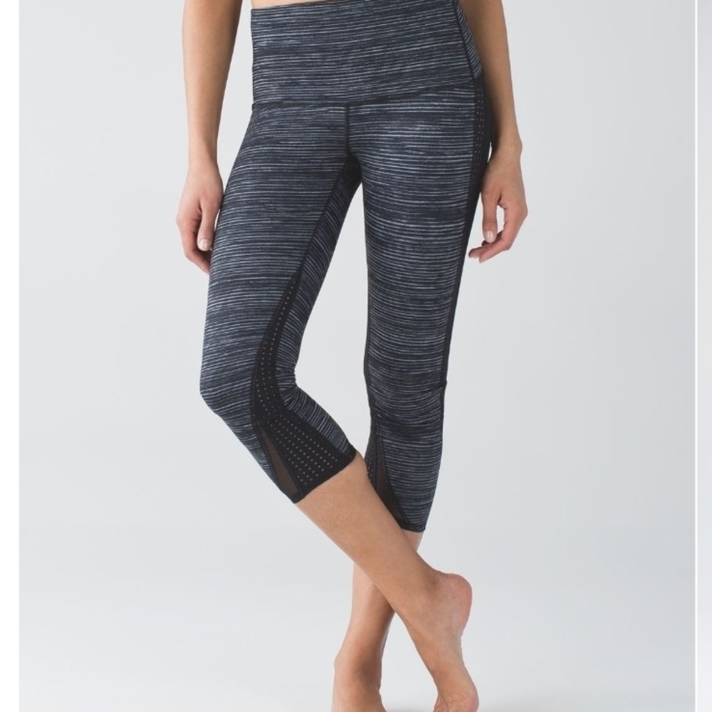 Lululemon Athletica Black Striped Cropped Leggings